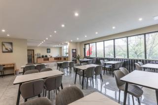 GreenTree Inn Express Zhangjiagang Hexing Town Shazhou Professional Institue of Technology - 9