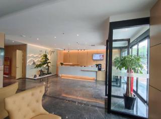 Green Tree Inn Henan Jiyuan Tiantan Road Xinyao Plaza - 8