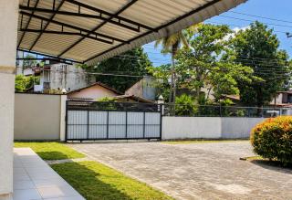 Lakeview Apartment with Modern Interior and Facilities - 9