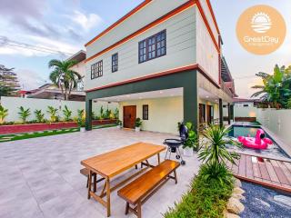 La Goria Landed Villa by Greatday - 2