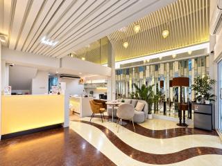 LUMA Phrom Phong - 0