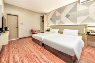 Borrman Hotel Zhuhai Mingzhu Railway Station Rainbow Shopping Mall - 6