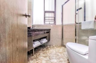 Borrman Hotel Zhuhai Mingzhu Railway Station Rainbow Shopping Mall - 4