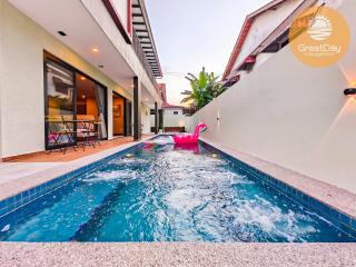 La Goria Landed Villa by Greatday - 9