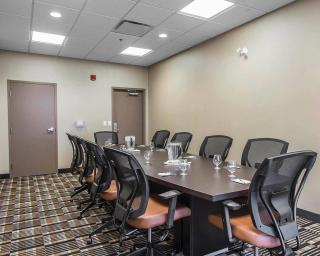 Quality Inn & Suites Kingston - 2