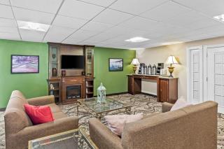 Rodeway Inn - 6