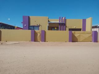 The smilin house - 6