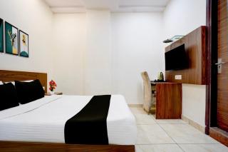Super Townhouse Dashrathpuri Metro Formerly Elegant Palace - 3