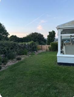 Charming Devon bungalow with views - 0