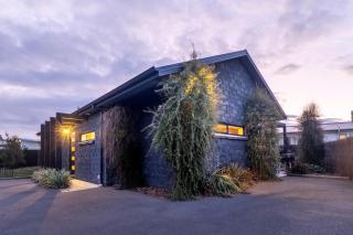Black Stilt Retreat, STUNNING luxury property - 9