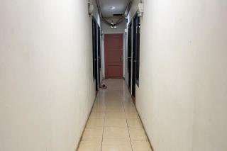 RedDoorz near LRT Taman Mini Jakarta - 7