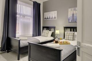 Cosy 2 Bedroom 4 Beds w Parking near City Centre - 7