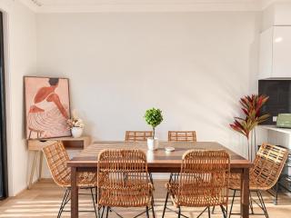 The Emery A Refined Retreat in BNE - 2