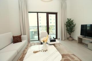 Elegant 1BR Apartment | Yas Golf Collection - 8