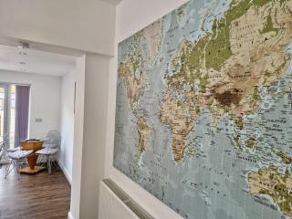 Earlsdon Guesthouse Pvt Room w Ensuite & Parking - 1