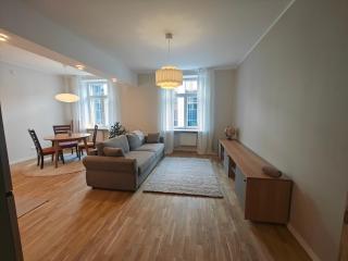 Spacious City Stay near Old Town and Harbor - 7