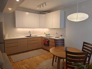 Spacious City Stay near Old Town and Harbor - 3