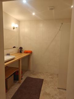 Spacious City Stay near Old Town and Harbor - 1