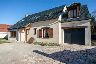 Grande maison 6 chambres 8 couchages avec jardin et terrasse - 0