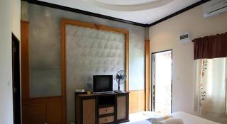Pilton Resort - 9