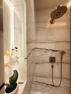 Parisian Elegance - Calea Victoriei High-End Apartment - Bucarest - 4