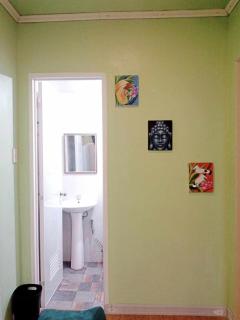Claire s Crib - 3