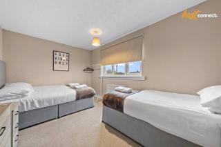3 bed house, 4 beds for 4 workers, free parking - 6