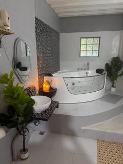 V's Place - 4