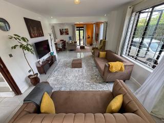 Tazama Nyota Villa 5-Bedroom Secure Family Home - 3