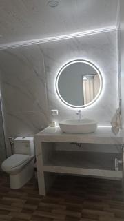 ROYAL SUITES - PORT BARTON - 4