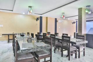FabHotel Lucknow Inn - 2
