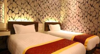Golden Valley Hotel - 1
