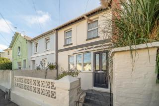 Torquay 3-Bed House Sleeps 6 Pets Ok & Parking - 1