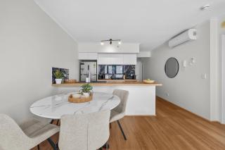 Lvl 32 View - Pool, Spa, Sauna - Sleep 6 & Parking - 5