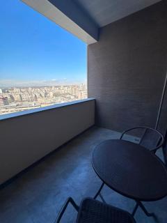Classy apartment with balcony view - 1