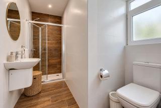 Central Malta 2Bed with Balcony & Easy City Access - 9
