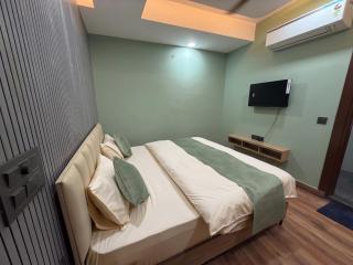 FabHotels Vyronest Rooms - 3