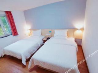 7 Days Inn Guilin Beiji Plaza Yushan Garden - Guilin - 4