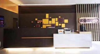 IU Hotel Wujiang Huadong Business City Tongli - 1