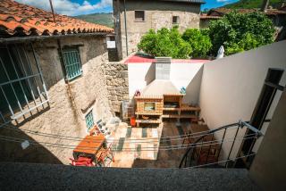 Estudios con bañera hidromasaje y chimenea y Apartamento A Fala con jacuzzi, chimenea y terraza - 4