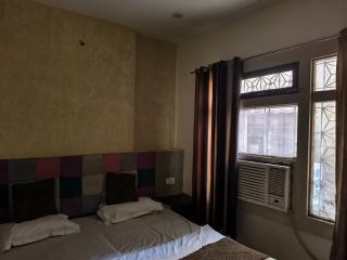 Hotel Laxmi Inn - 2