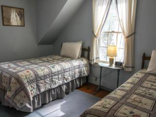 Easy Living - Plymouth - 2