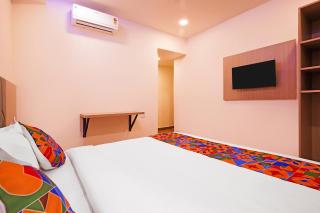 FabHotel HK Comfort Inn - 3