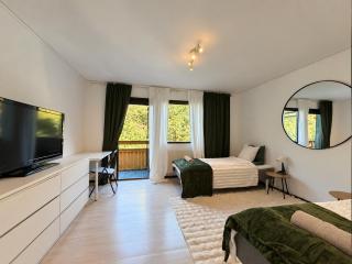 Team Villa - 2 Baths Laundry and Free Parking - Gothenburg - 0