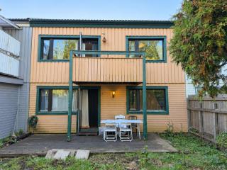 Team Villa - 2 Baths Laundry and Free Parking - Gothenburg - 7