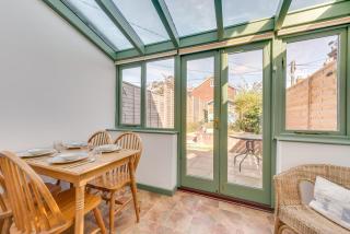 2 Bed in Woodbridge oc-tlh - 0