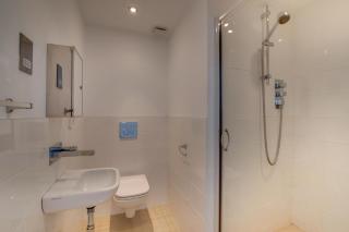2 Bed in Torquay oc-wellme - 2