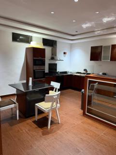 Spacieux appartement 3 chambres avec parking Cotonou Avotrou - 8