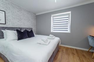 2 Bed | 2 Bath | Free Parking | 6 PPL - 7
