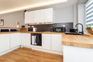 2 Bed | 2 Bath | Free Parking | 6 PPL - 4